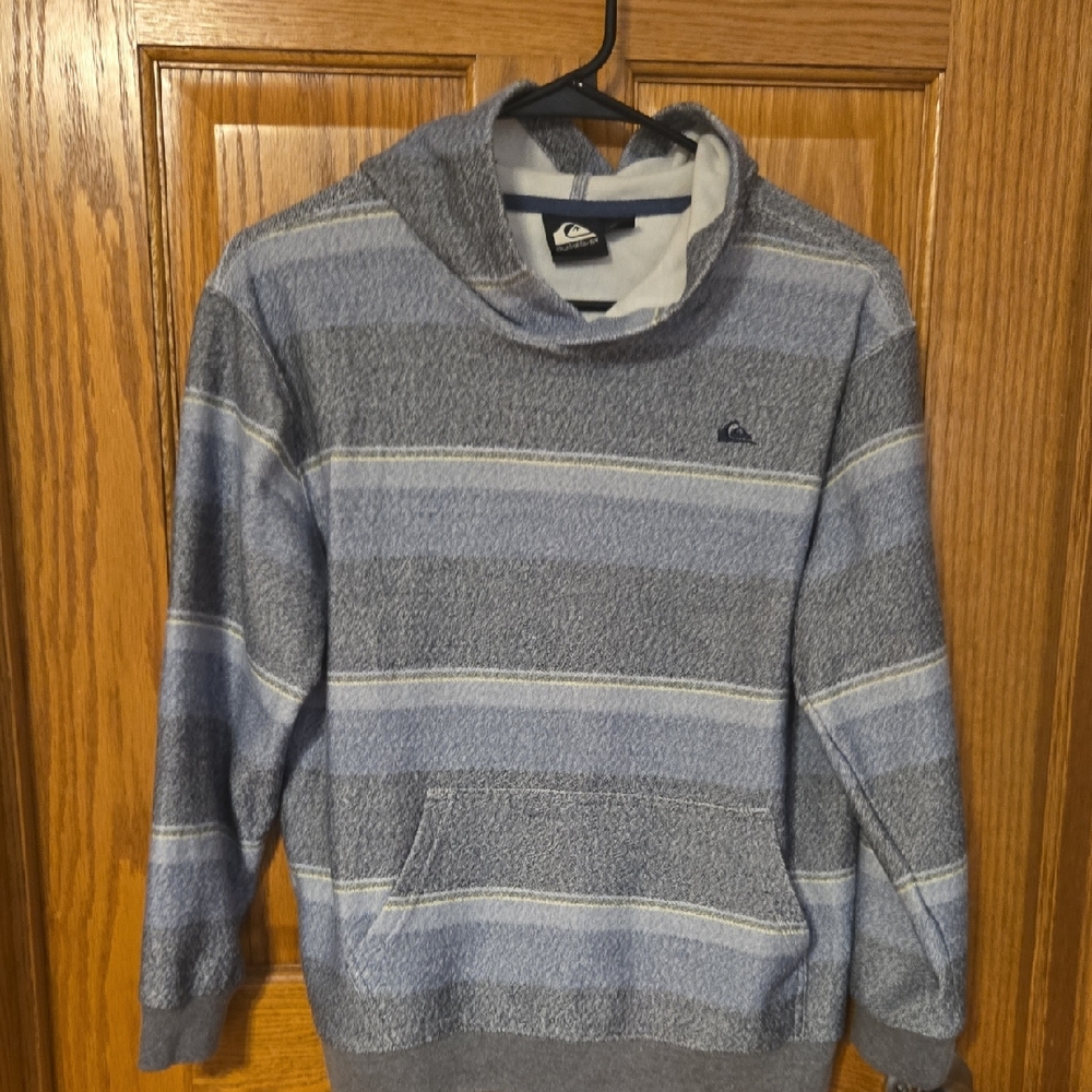 Quiksilver Men's Gray and Blue Striped Crewneck Sweater